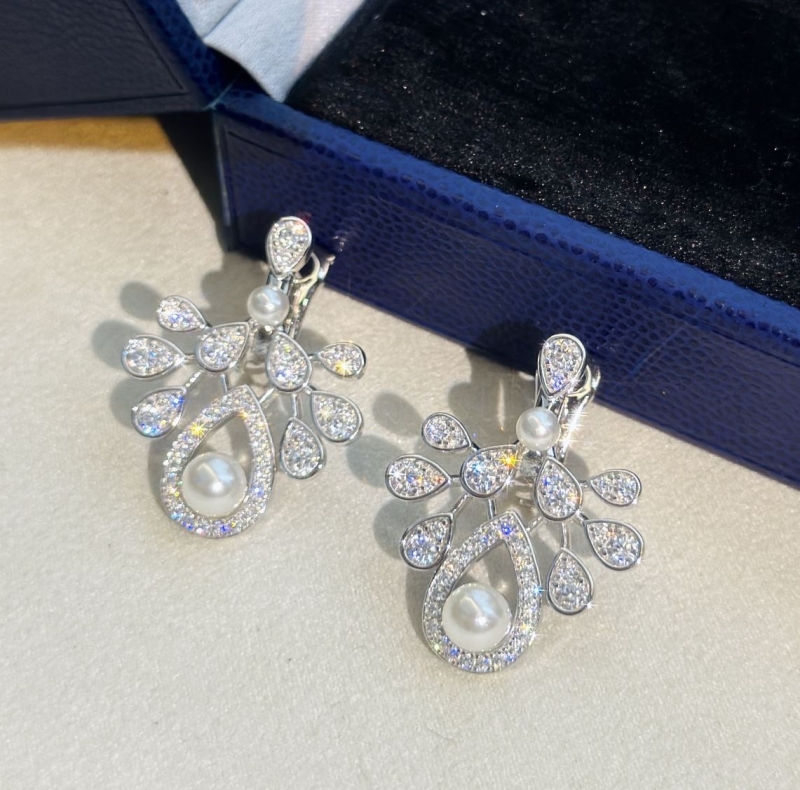 CHAUMET